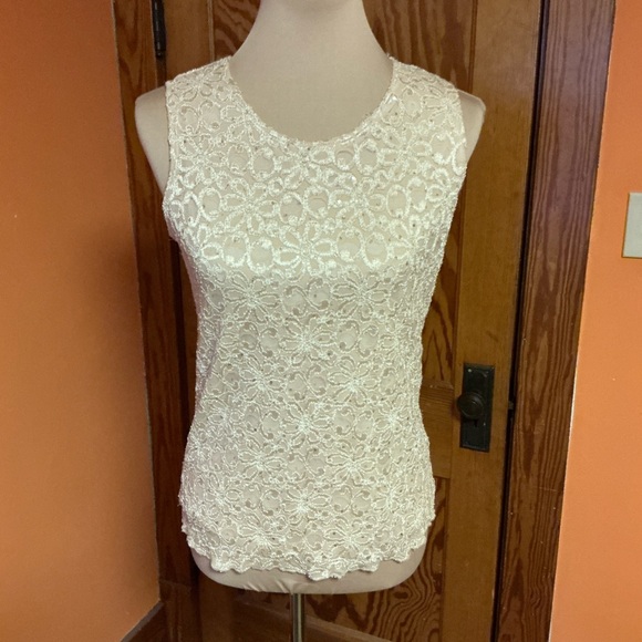 Vtg Y2K Lace Tank Top Medium Cream Sparkly Sleeveless Sheer Floral Overlay USA - Picture 9 of 11
